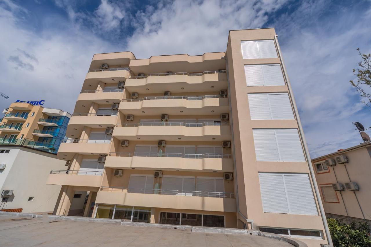 Apartments Dobra Voda Buitenkant foto