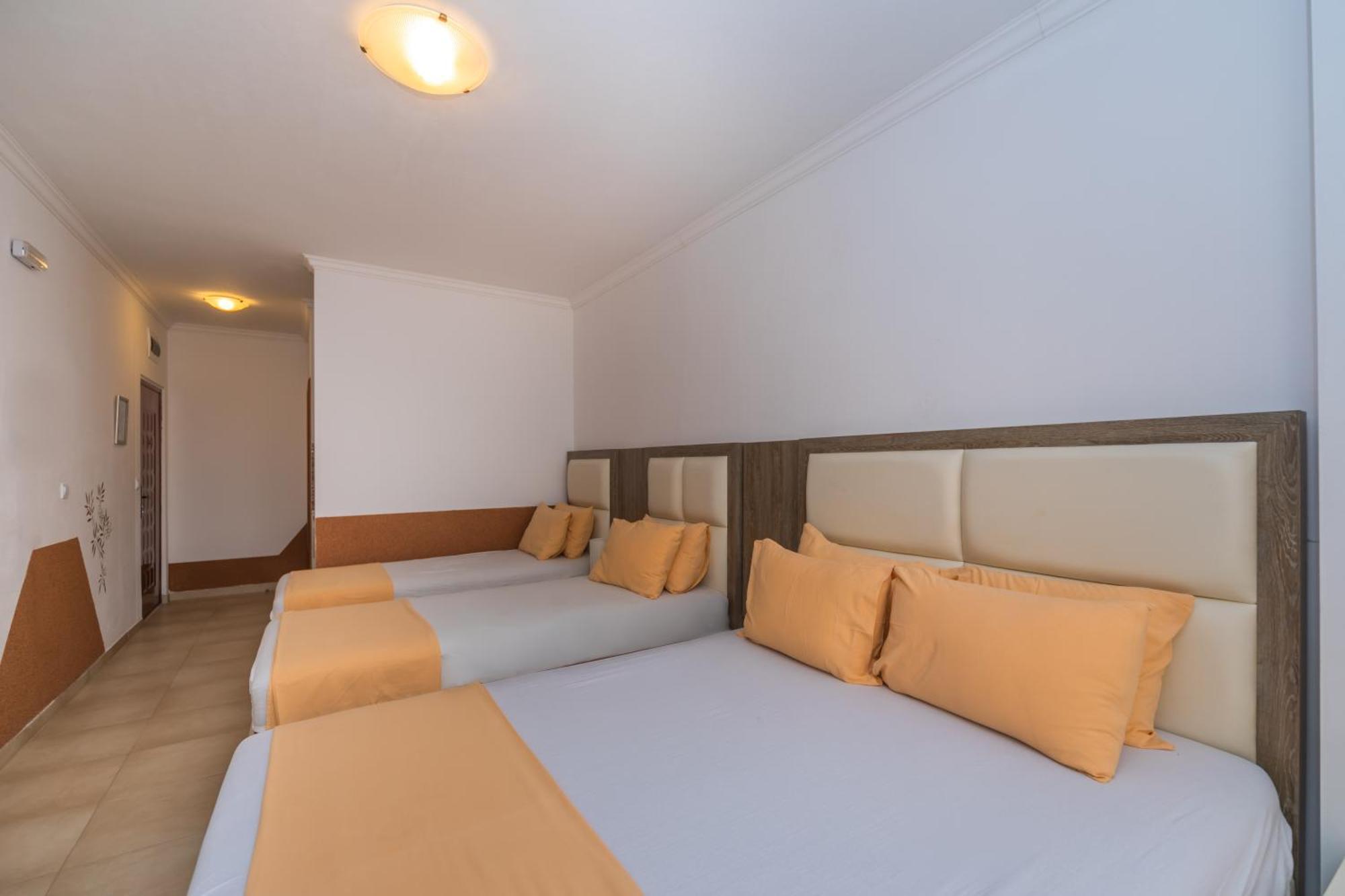 Apartments Dobra Voda Kamer foto