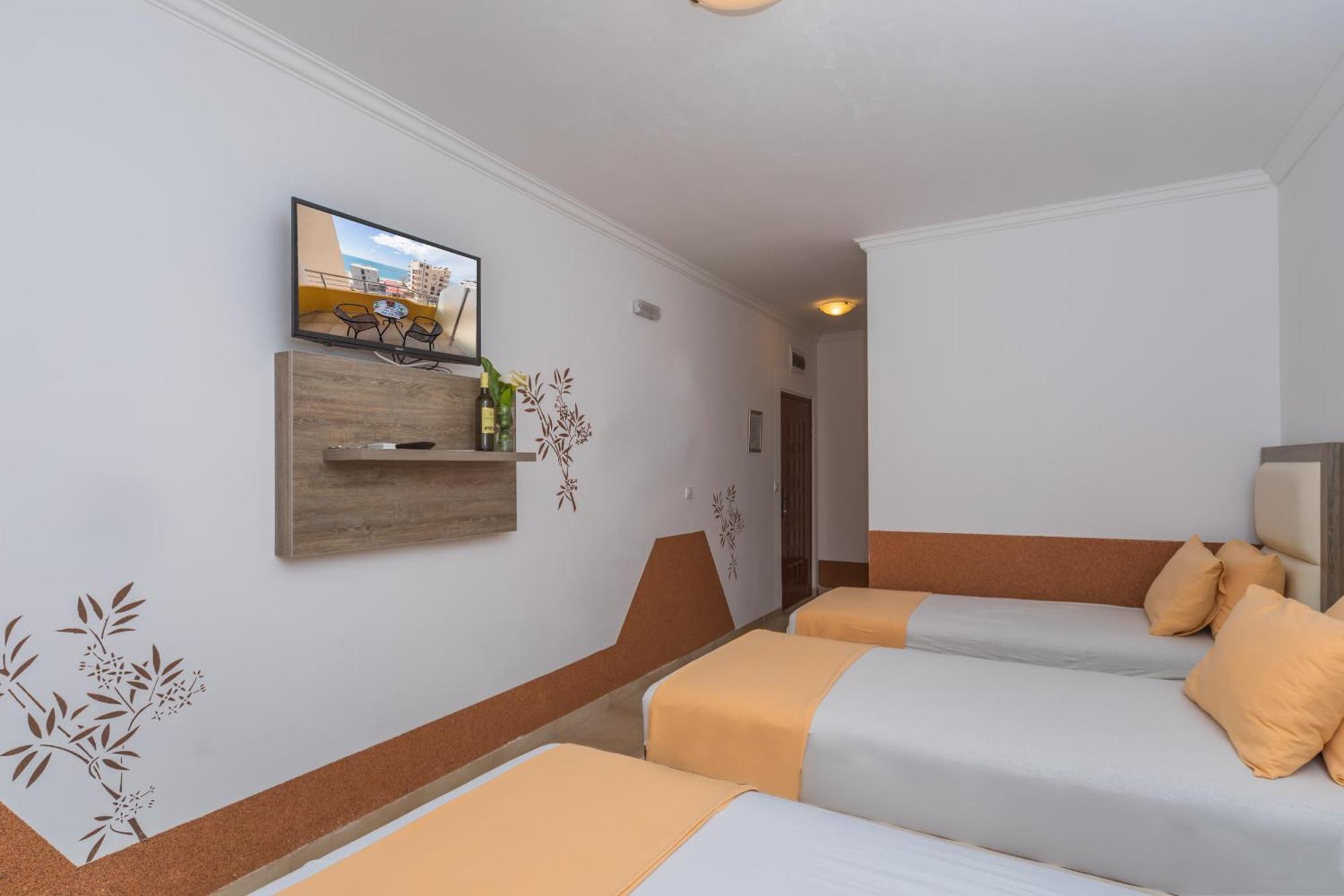 Apartments Dobra Voda Kamer foto