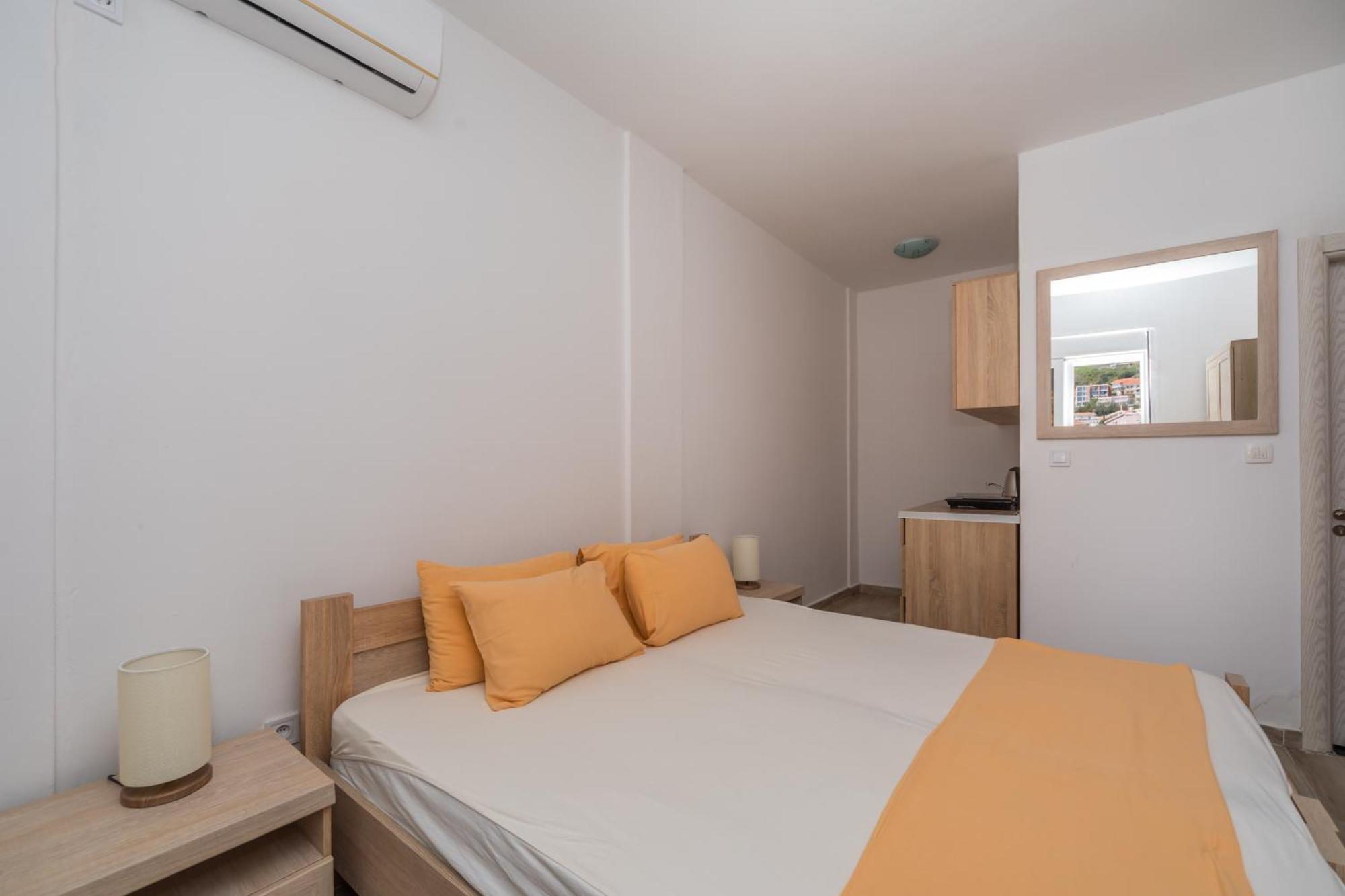 Apartments Dobra Voda Kamer foto